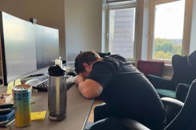 Her har Aleksander (44) fått dei sinnssjuke nyheitene