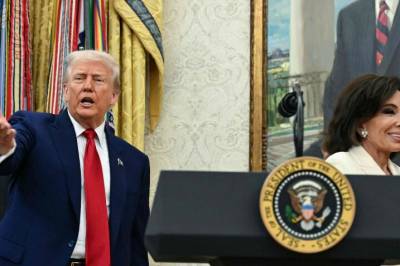 - Trump vurderer å sparke henne
