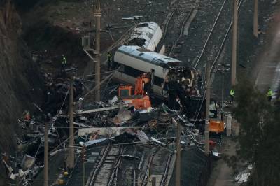 Skinnebrudd kan ha vært årsak til dødelig togkrasj