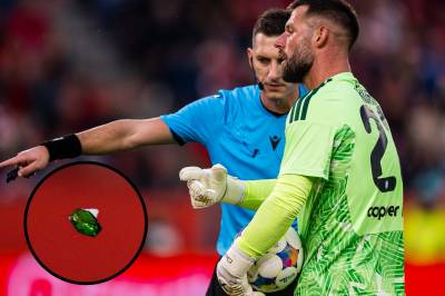 Bekrefter: Kastet glassflasker. Brann kan få staff.