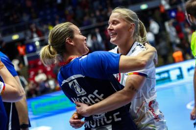 Frida (23) svever etter drømmedebuten: – Herligheten!