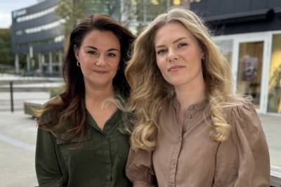 Tørket tårene på vei til rettssaken: – Vi er «Frosta-jentene»