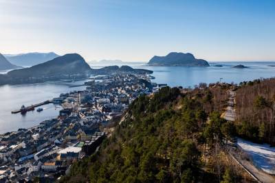 Meteorologisk institutt melder at mars ble rekordvarm