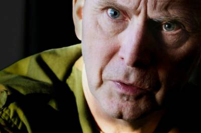 - Sover godt, men er bekymret