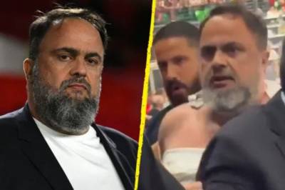 Evangelos Marinakis sett med revet skjorte etter «sammenstøt på tribunen»