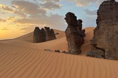 Hva heter den store ørkenen som er Afrikas største?