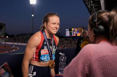 Henriette Jæger på pallen i Diamond League-finalen