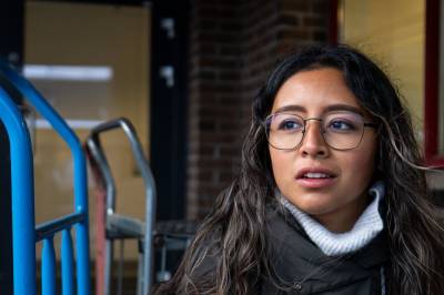 Michelle (29) har norsk mastergrad – kutter marsipan på Bakehuset