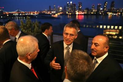 Sa han skulle møte Nato-sjefen – spiste burger med annen norsk topp