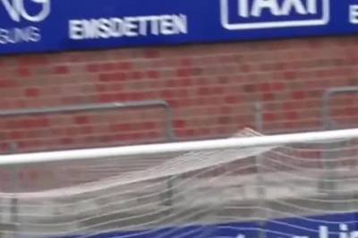 Short Goal by Nelson Deossa