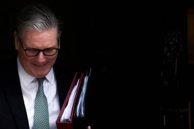 Avgjørende timer for Keir Starmer. Nå kjemper han for sitt politiske liv.