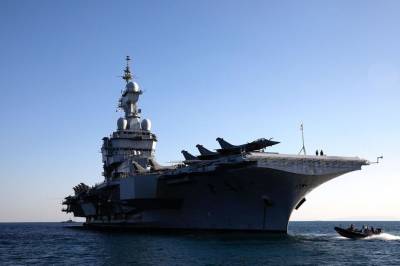 Fransk hangarskip forbereder seg på mulig Hormuz-operasjon