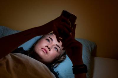 – Av og til sjekker jeg bilder for å huske uken som gikk. Det er litt skummelt.