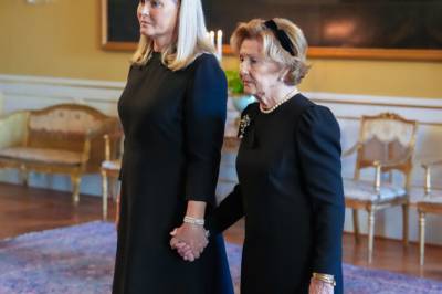 Sterke bilder: Kom hånd i hånd