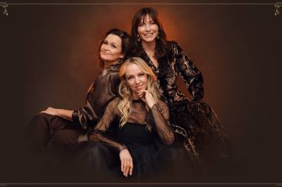 Mor og datter skal synge julen inn