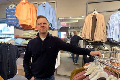 Donerte klær til flyktninger: – Fint at noen får nytte av dem