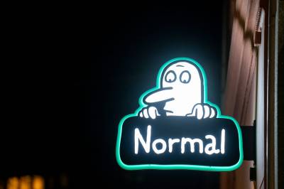 Normal tilbakekaller neglelampe