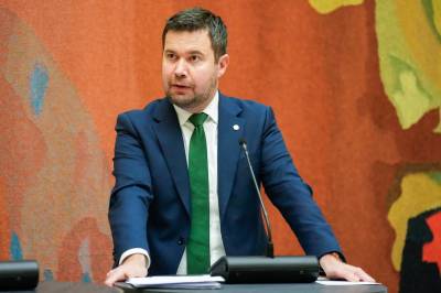 Vil øke kriselagrene for drivstoff: – Uten drivstoff stopper Norge raskt opp i en krise eller krig