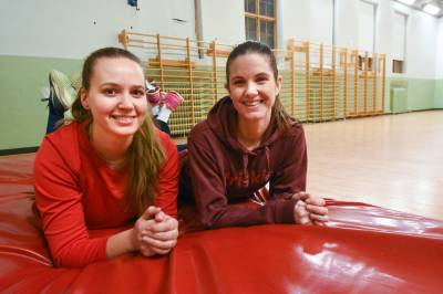 Mascha og Rikke inviterer til dans hver uke