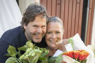 Serverte latter i egen hage