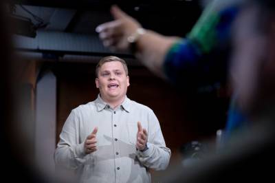 Bekjemp hetsen, men forsvar debattarenaene