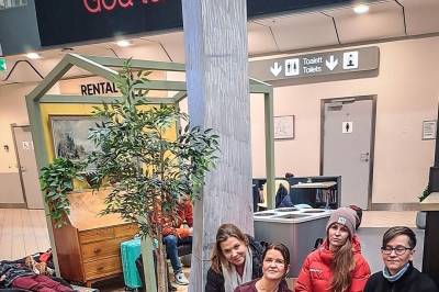 Veronika strandet på Bodø Lufthavn: – Helt grusomt