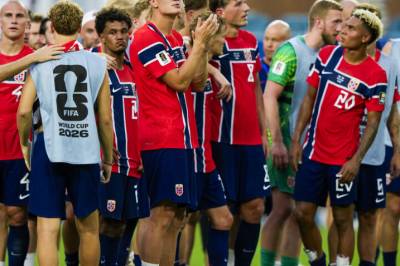 VM-troppen møter kongen - så blir det roing