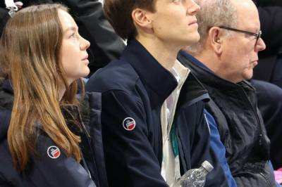 Setter fyr på ryktene