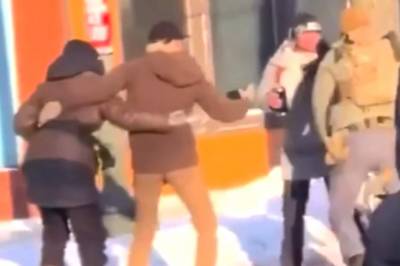 Republikanske politikere krever gransking etter dødelig skuddrama