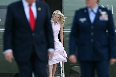 Raser etter stikk: - Insinuerer utroskap