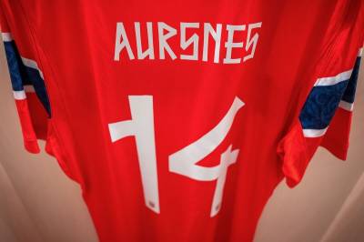 Bekreftet: Aursnes starter mot Sverige