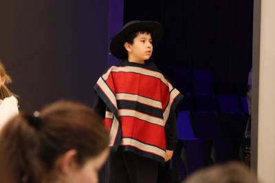 Har elevar frå 60 nasjonar - feira mangfaldet