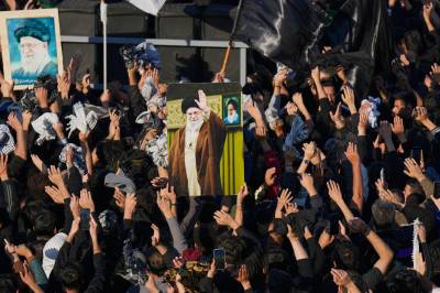 Sovende celler og kriminelle nettverk. Slik kan det iranske regimet slå tilbake.