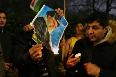 Mulig med enkelte mobiltelefonsamtaler fra Iran til utlandet