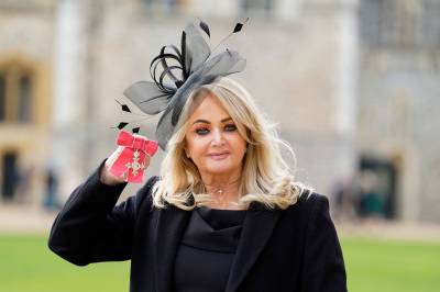 Bonnie Tyler (75) er død