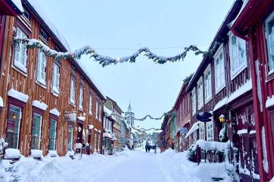Røros i kvitt: Der vinden er kunstneren