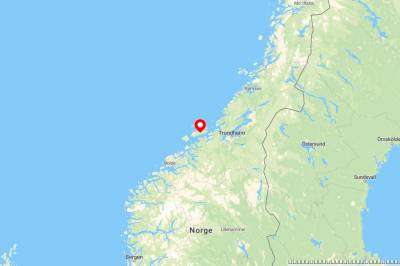 Brann på Hitra: Flere helikoptre og sivilforsvaret på stedet