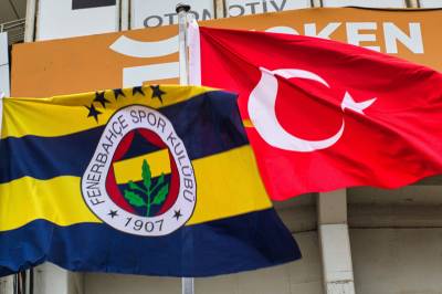 Fenerbahçe slår Lyon og er tilbake i Champions League 18 år senere