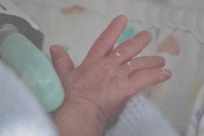 Kritisk mangel på morsmelk: – Kan bety liv og død for de minste