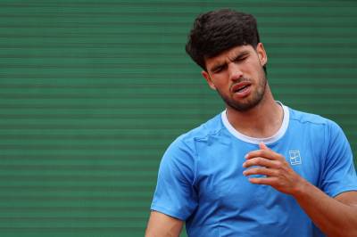 Alcaraz trekker seg fra turnering i Barcelona