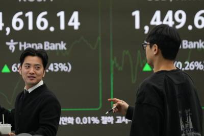 Gull til nye høyder – dollar svekkes etter press mot Fed