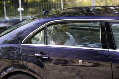 Dronning Sonja besøker kongen