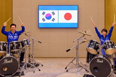 Statsminister med egen fanklubb 