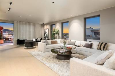 Dumper prisen på byens dyreste bolig med 16 millioner. Selger taper over 20 millioner.