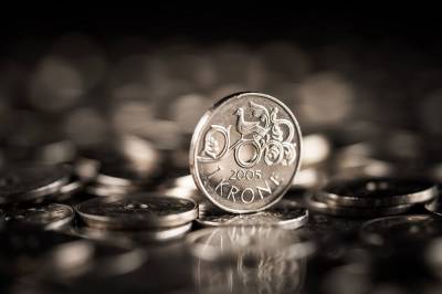 Norges Bank skal selge kroner for 176 millioner daglig i oktober