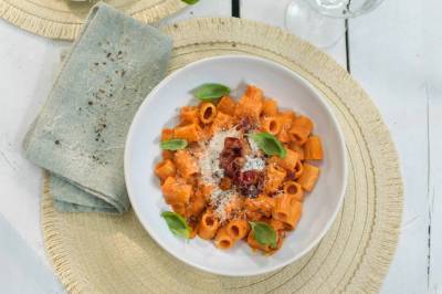 Vodka penne med bacon