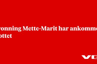 Dronning Mette-Marit har ankommet Slottet