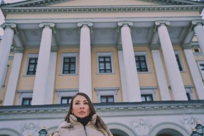 Hun ble misbrukt av Epstein i flere år: Ber Mette-Marit si unnskyld