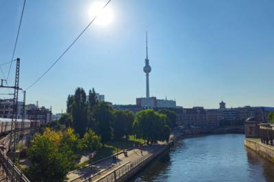 Fra Fredrikstad til Malmø og Berlin: Nå ruller sommerens store tognyhet inn på stasjonen