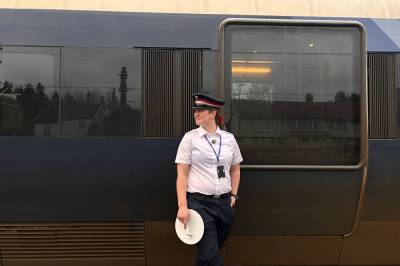 Lina (22) tok et uvanlig valg: – Visste ikke at jeg søkte på drømme­jobben